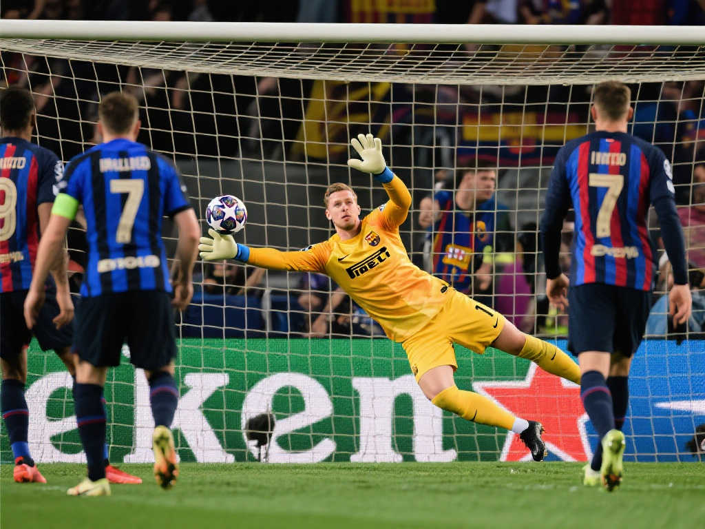 索默7次神扑，荣膺国米对阵巴萨全场最佳