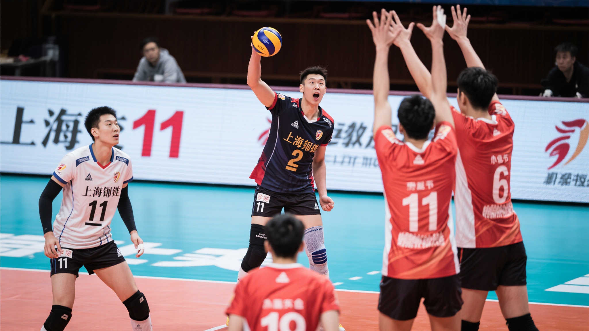 吴泽昊快攻2+1出色表现,交大开局11-6领先清华 在团队体系里,一个个人英雄主义瞬间不仅鼓舞士气,还